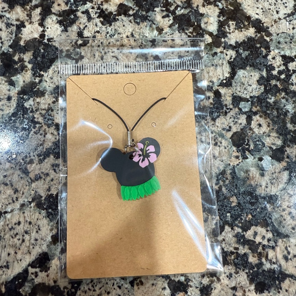 Minnie Mouse Luau Keychain NWT